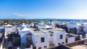 1000big-playa-blanca-villa-vista-rey-roof-top