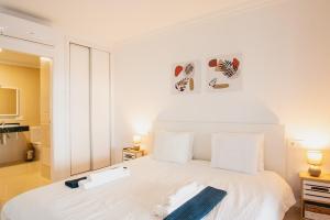 1528big-playa-blanca-villa-vista-rey-bedroom