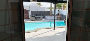 577big-playa-blanca-villa-arabella-view-from-inside-onto-terrace