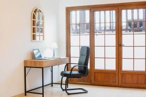 709big-playa-blanca-villa-vista-rey-work-desk