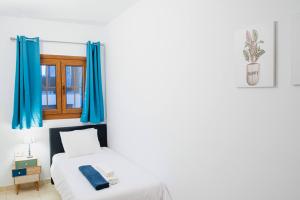 815big-playa-blanca-villa-vista-rey-single-bed