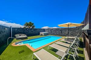 villa-penguina-private-heated-pool