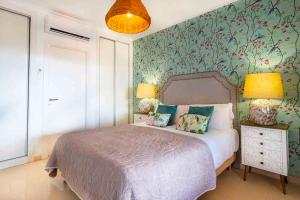 villa-penguina-with-double-bedroom-and-ensuite
