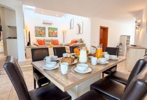 Villa Vista Oceana - Dining Area