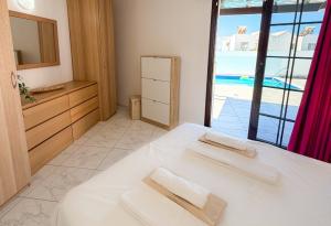 Villa Vista Oceana - Double Bedroom