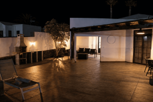 villa_vista_oceana_-_outdoor_area_with_bbq