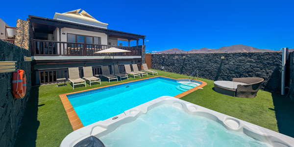 Villa Rental in Playa Blanca, Lanzarote | Holiday Villas 6 Playa Blanca Villa Vista Penguina private pool Lanzarote