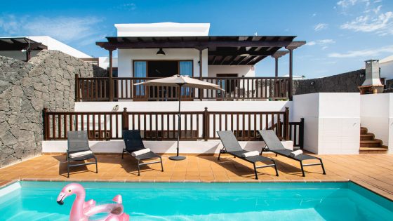 Villas in Playa Blanca Lanzarote with private pool and hot tuub